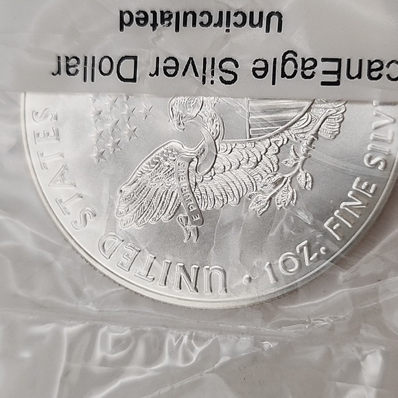 2016 American Eagle Silver Dollar Uncirculated 1 oz NWT - Picture 5 of 7